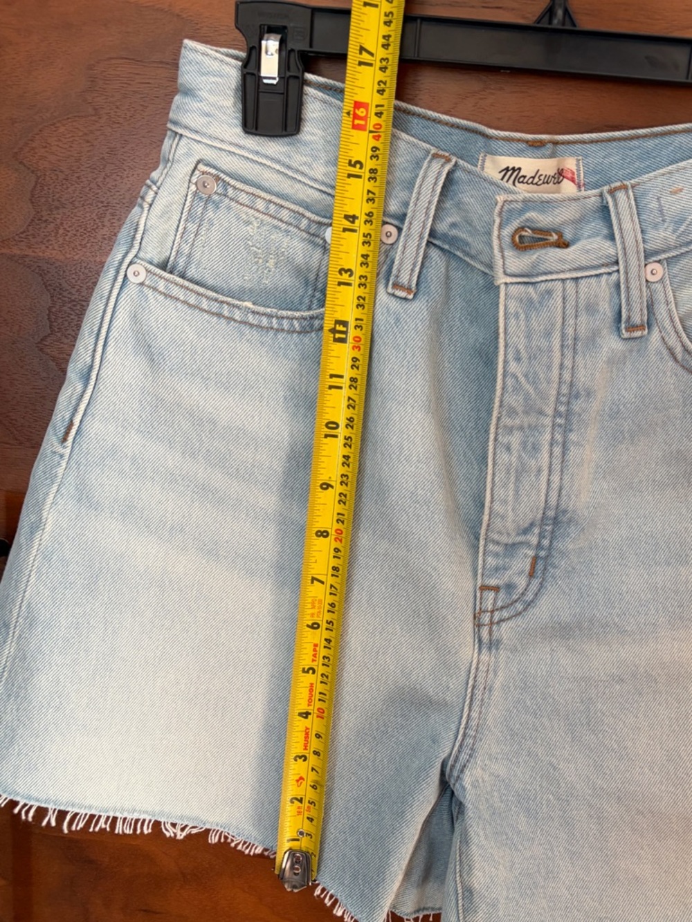 Madewell the Mom Jean Short - Picture 6 of 14
